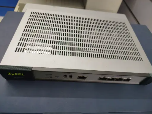 ZyXel UAG4100